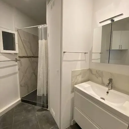 85m2 Center Republique 2 Br-4p Париж