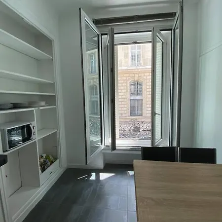 شقة 85m2 Center Republique 2 Br-4p