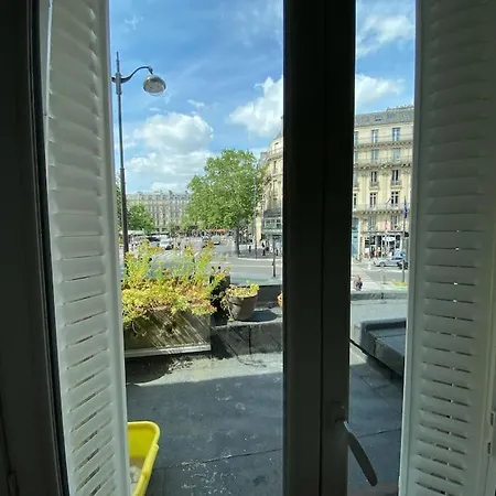 85m2 Center Republique 2 Br-4p Parijs