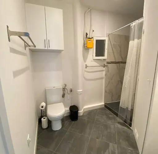 85m2 Center Republique 2 Br-4p Διαμέρισμα *